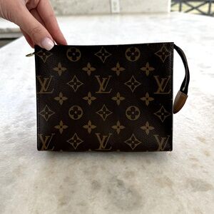LOUIS VUITTON Monogram Pochette Pouch